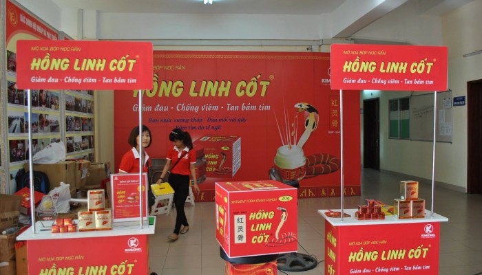 Nhãn hàng Hồng Linh Cốt gấp rút chuẩn bị cho giải cầu lông CNVCLĐ Cúp Báo Lao Động 2015