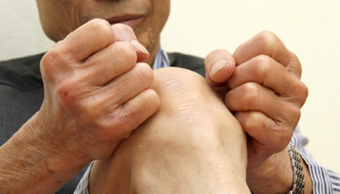 Những triệu chứng và nguyên nhân đau khớp gối