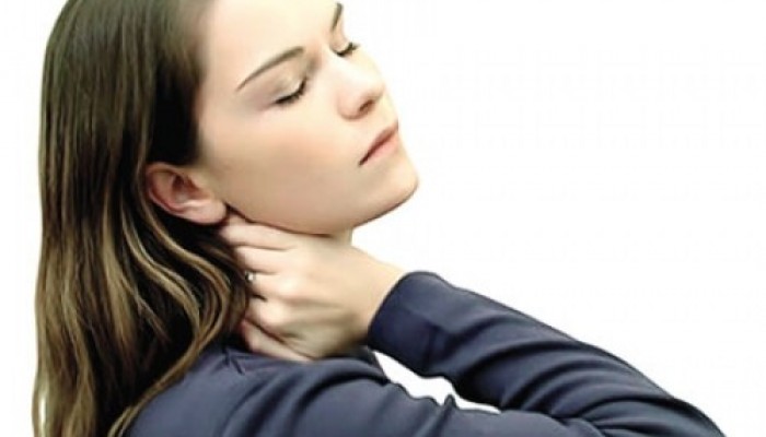 Phân biệt chứng bệnh đau vai gáy và đau nửa đầu
